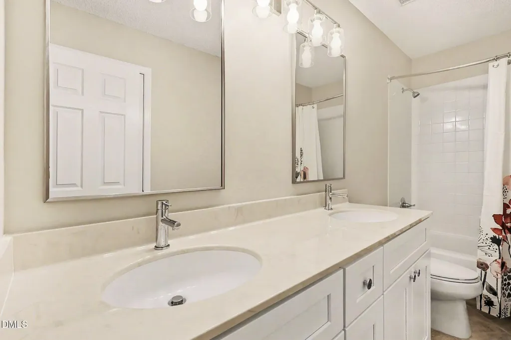 102 Woodshire Lane Chapel Hill NC 27514