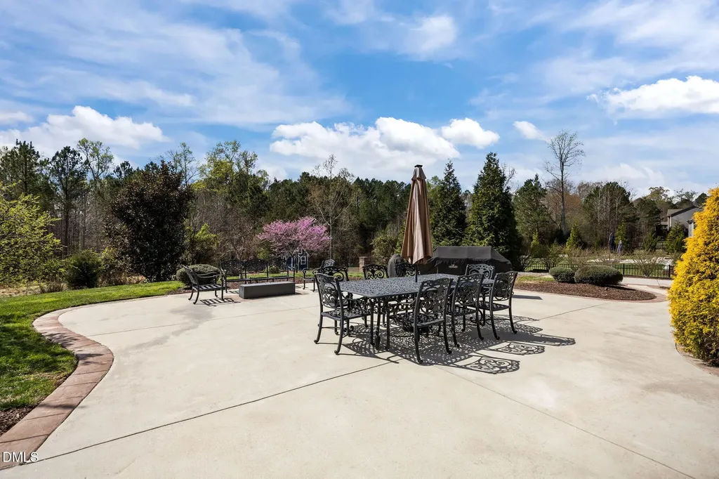 352 Rolling Meadows Lane Chapel Hill NC 27517