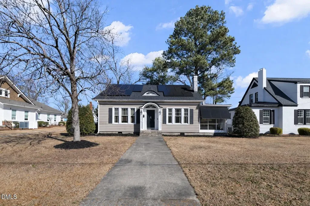 604 W Divine Street Dunn NC 28334
