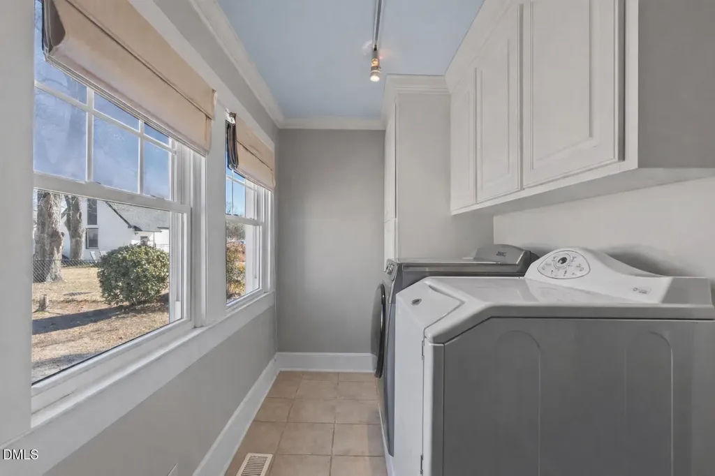604 W Divine Street Dunn NC 28334