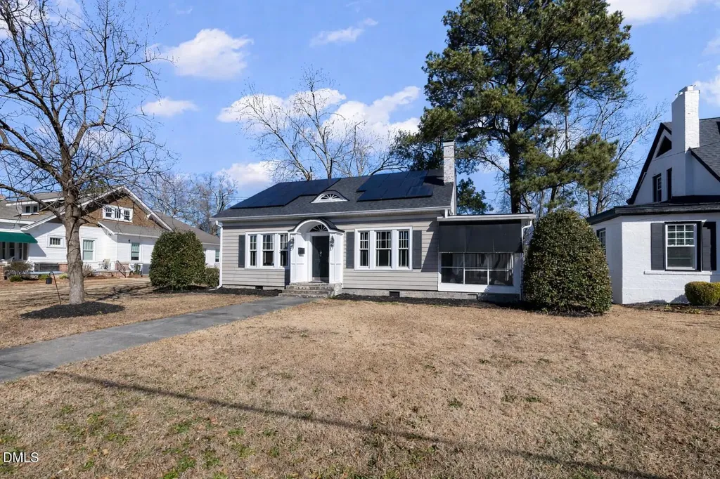 604 W Divine Street Dunn NC 28334