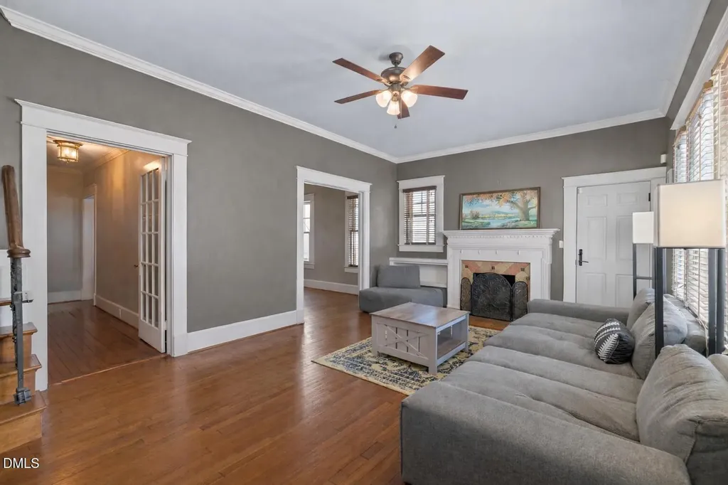 604 W Divine Street Dunn NC 28334