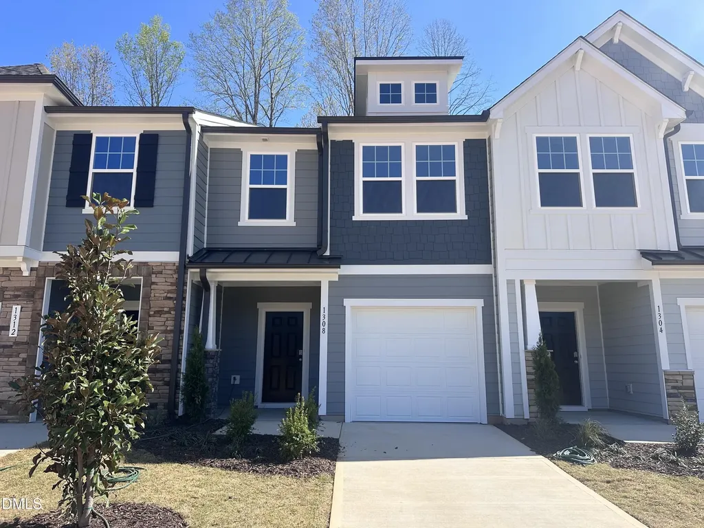 1308 Hammond Drive Mebane NC 27302
