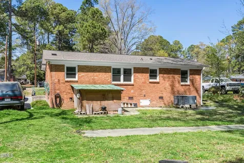 112 E Franklin Street Zebulon NC 27597