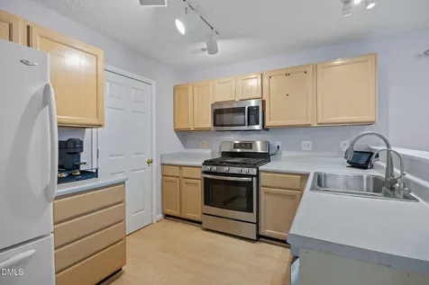 2 Red Bluff Court Durham NC 27713