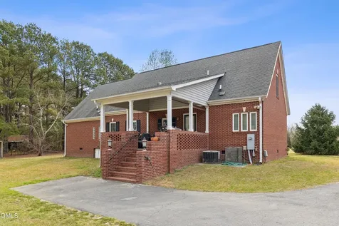 2265 Bud Lipscomb Road Willow Springs NC 27592