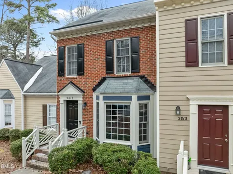 2813 Bedfordshire Court Raleigh NC 27604