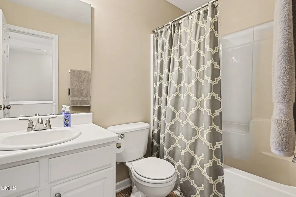 8211 Rhiannon Road Raleigh NC 27613