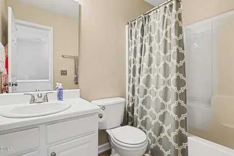 8211 Rhiannon Road Raleigh NC 27613