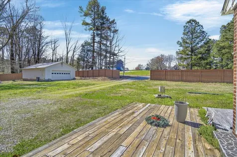 2118 Nutbush Road Henderson NC 27537