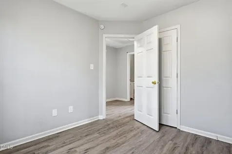 2826 Herndon Village Way Raleigh NC 27610