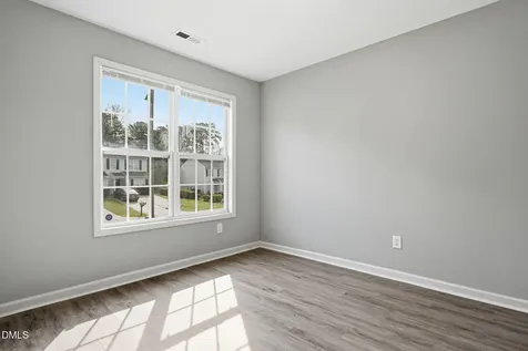 2826 Herndon Village Way Raleigh NC 27610