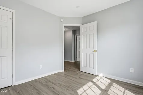 2826 Herndon Village Way Raleigh NC 27610
