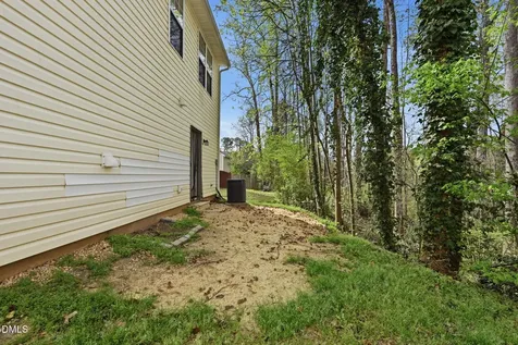 2826 Herndon Village Way Raleigh NC 27610