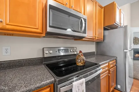 842 Queen City Crescent Apex NC 27523