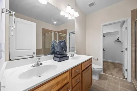 842 Queen City Crescent Apex NC 27523