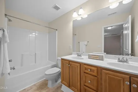 842 Queen City Crescent Apex NC 27523