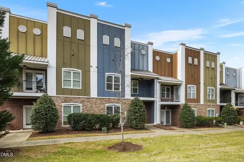 842 Queen City Crescent Apex NC 27523
