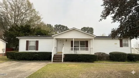 7441 April Drive Fayetteville NC 28314