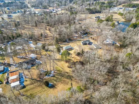 95 Windsor Street Goldston NC 27252