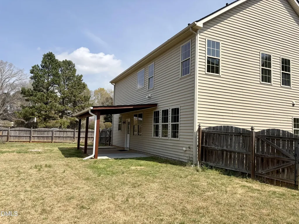 33 W Smoketree Court Clayton NC 27527