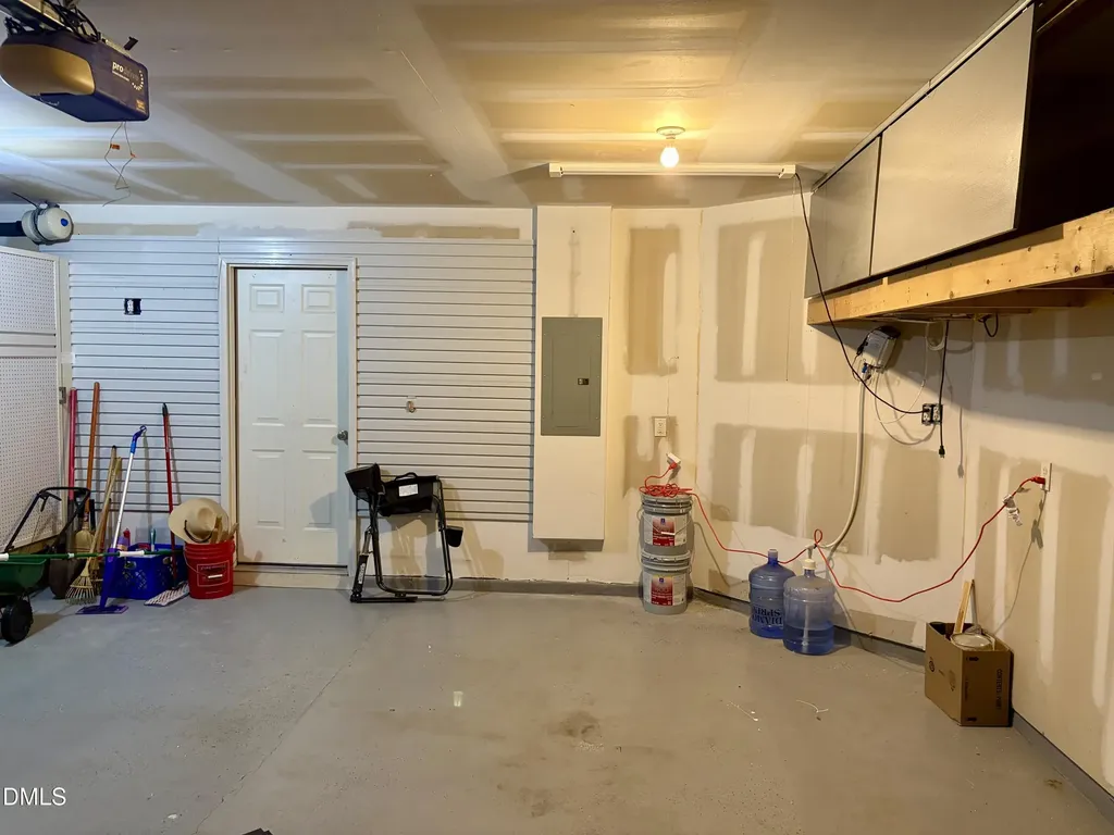 33 W Smoketree Court Clayton NC 27527