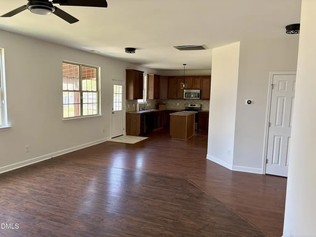 33 W Smoketree Court Clayton NC 27527
