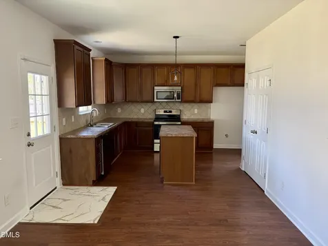 33 W Smoketree Court Clayton NC 27527