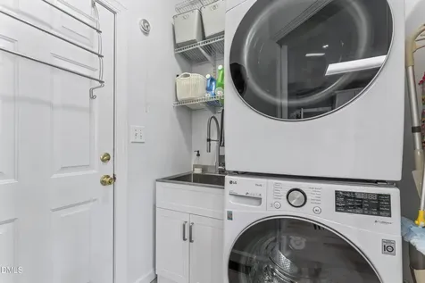 201 Mccleary Court Cary NC 27513