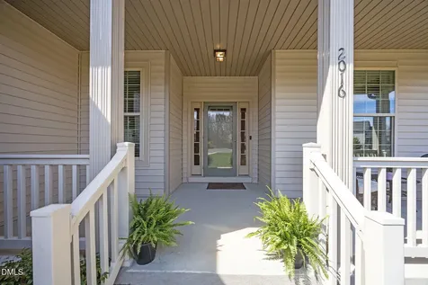 2016 Aramanche Drive Burlington NC 27215