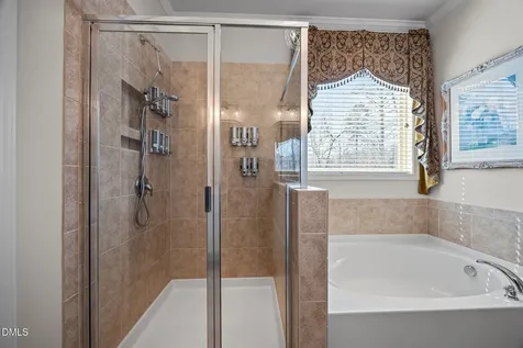 2016 Aramanche Drive Burlington NC 27215