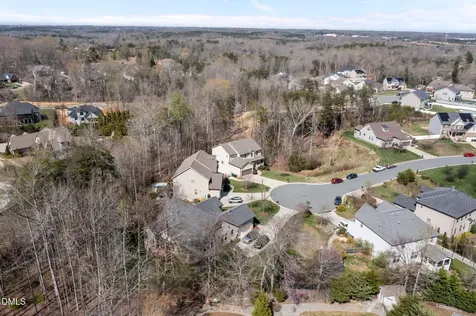 2016 Aramanche Drive Burlington NC 27215