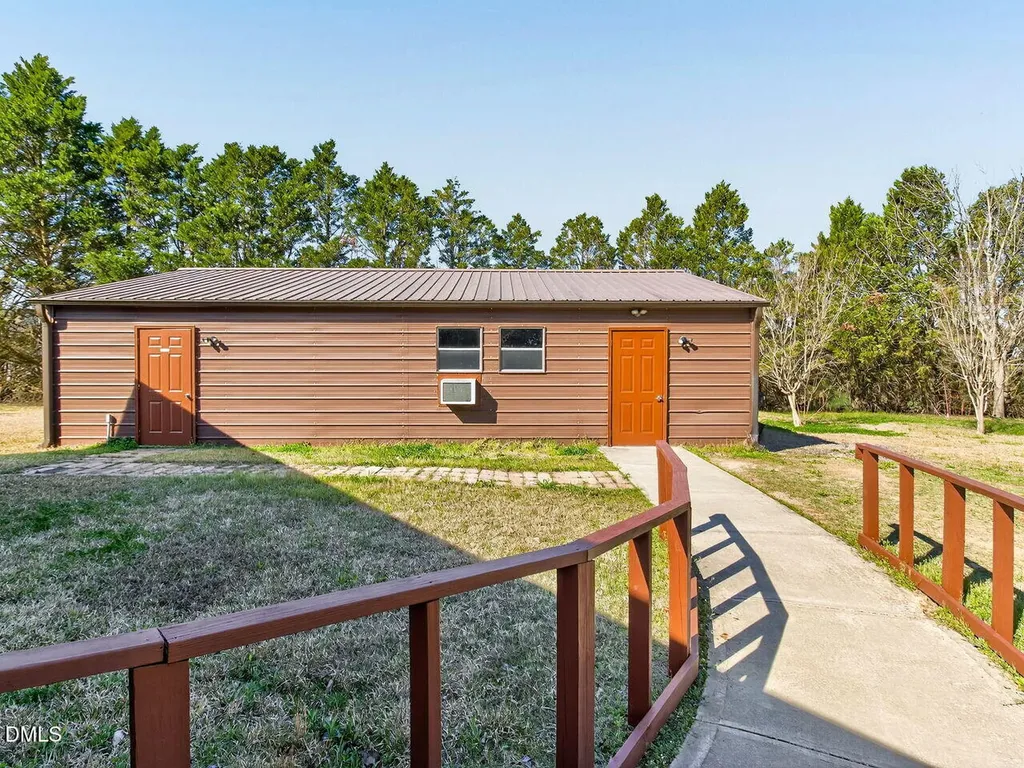 9759B Cleveland Road Clayton NC 27520