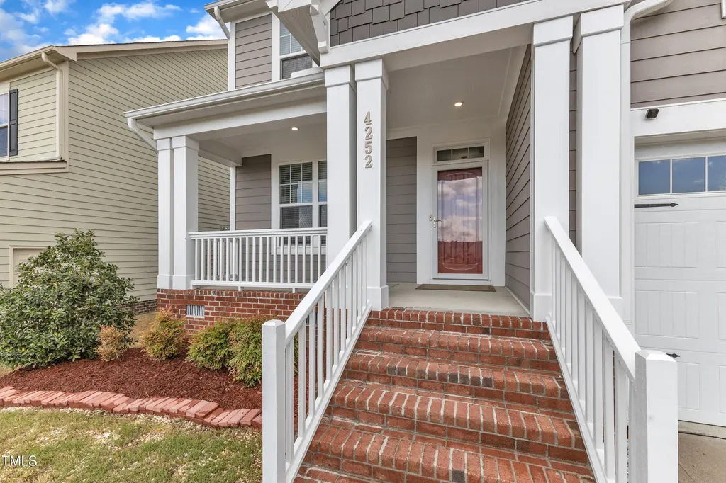 4252 Rockdell Hall Street Raleigh NC 27616