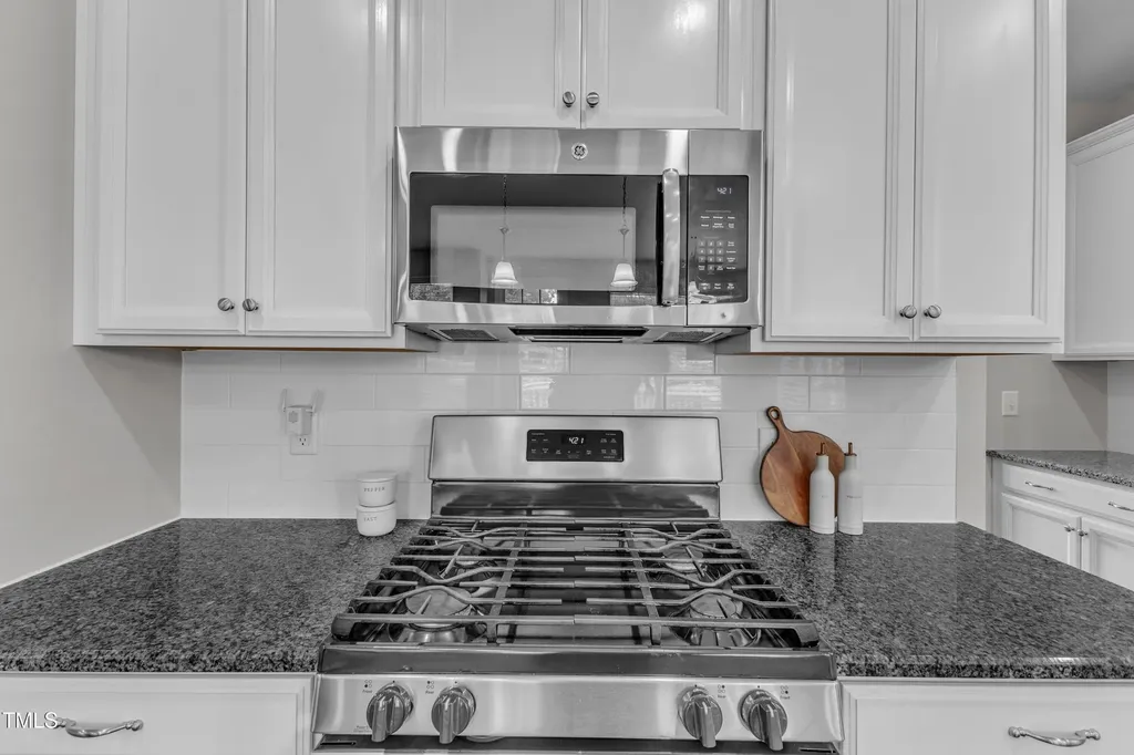 4252 Rockdell Hall Street Raleigh NC 27616