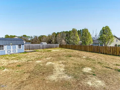 102 Clayside Drive Pikeville NC 27863