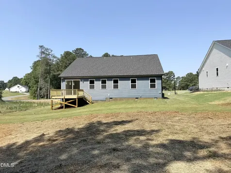 144 Golfview Avenue Benson NC 27504