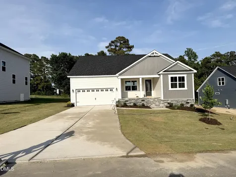 160 Golfview Avenue Benson NC 27504