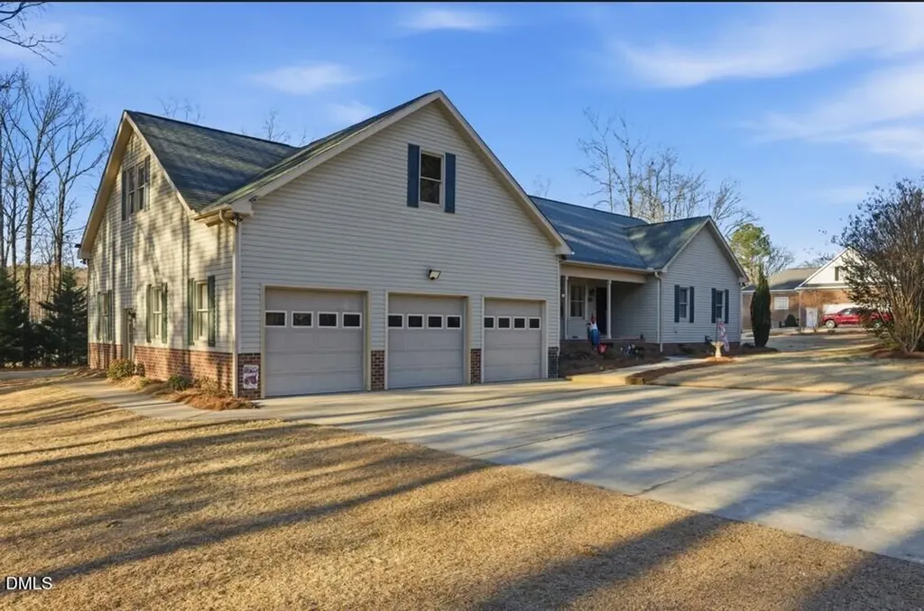 2045 Twin Acres Road Clayton NC 27520