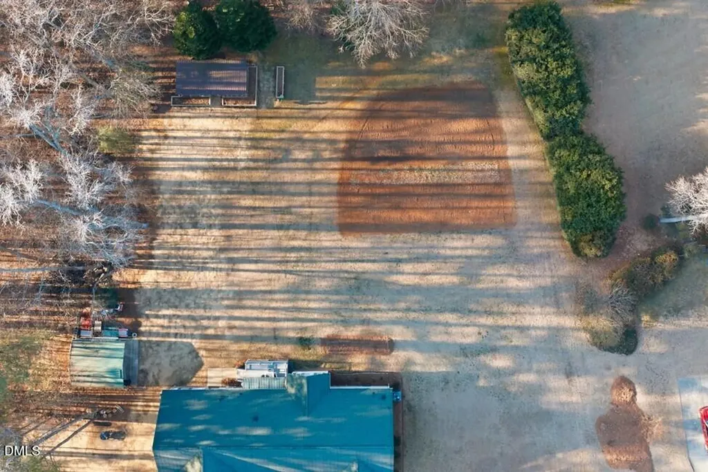 2045 Twin Acres Road Clayton NC 27520