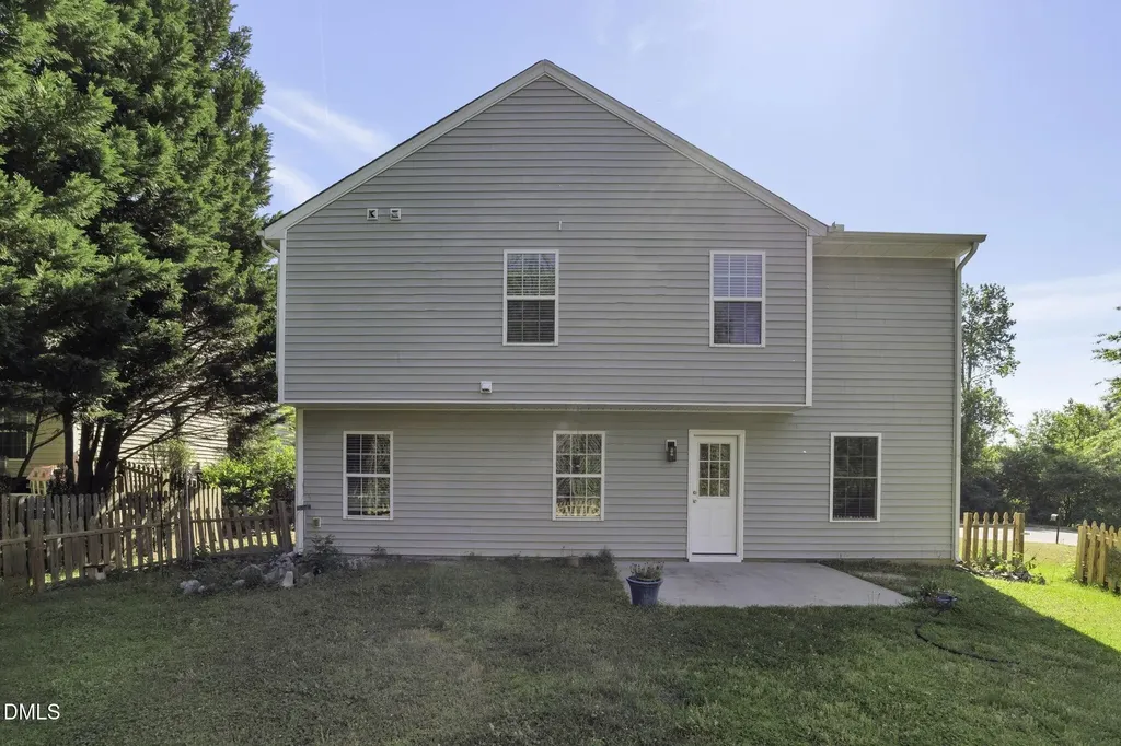 758 Sycamore Springs Drive Fuquay Varina NC 27526