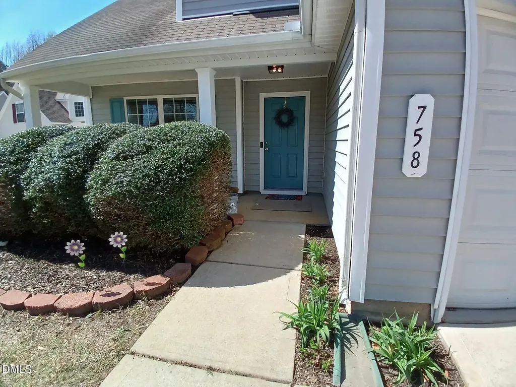 758 Sycamore Springs Drive Fuquay Varina NC 27526