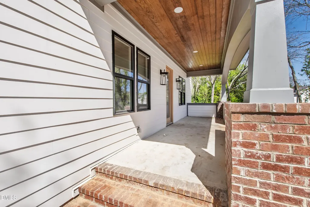 909 Oberlin Road Raleigh NC 27605