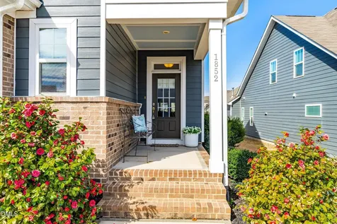 1852 Hammocks Beach Trail Apex NC 27502