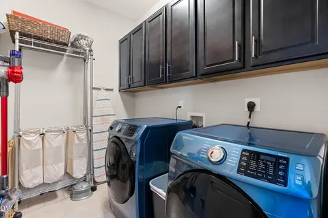 1852 Hammocks Beach Trail Apex NC 27502