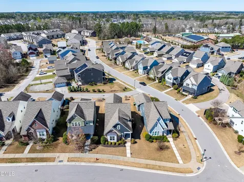 1852 Hammocks Beach Trail Apex NC 27502