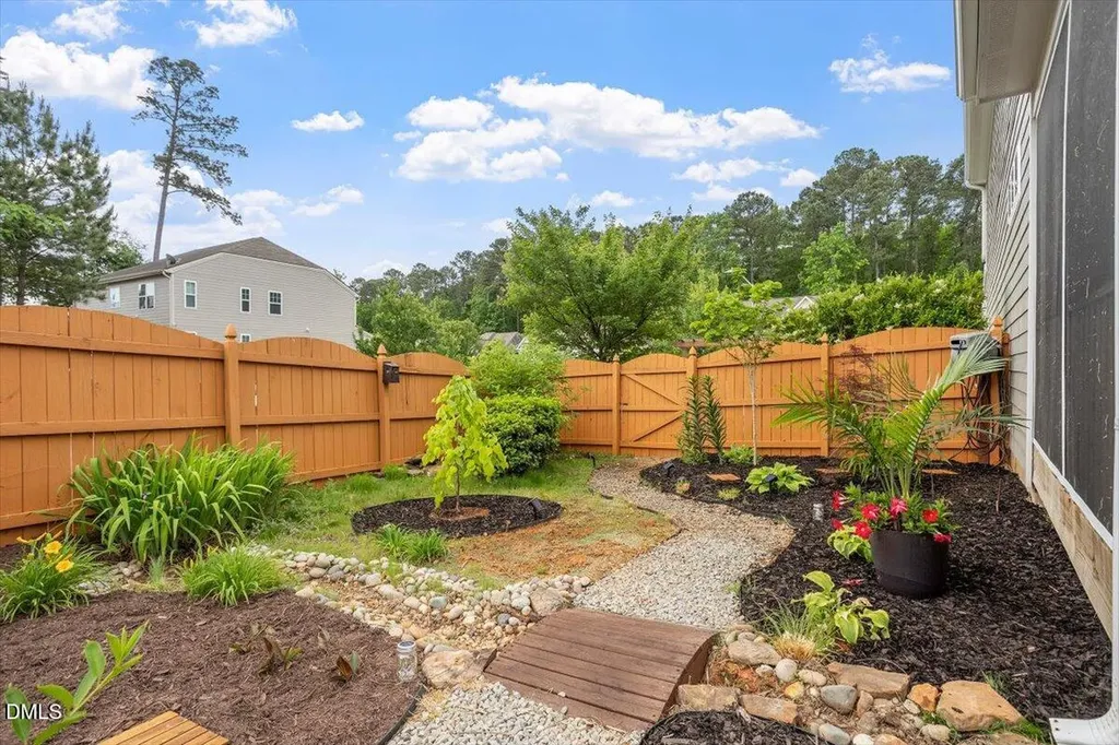 108 Horncliffe Way Holly Springs NC 27540