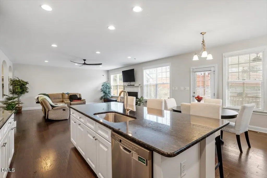 108 Horncliffe Way Holly Springs NC 27540