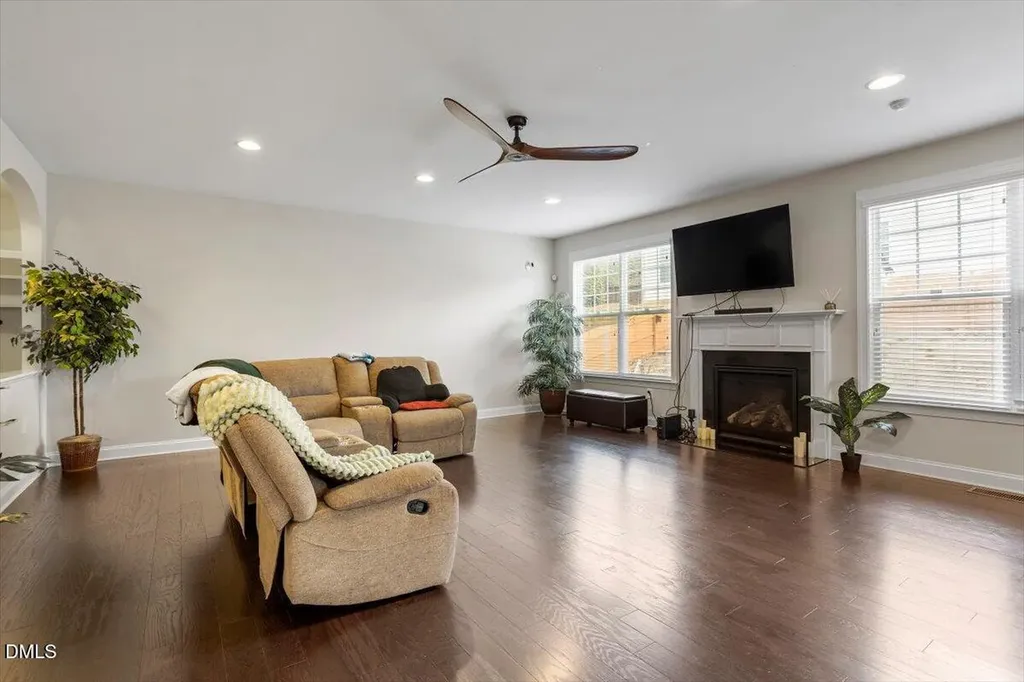 108 Horncliffe Way Holly Springs NC 27540