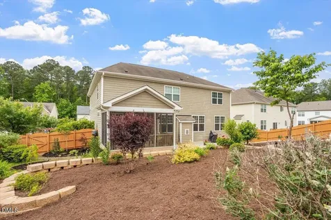 108 Horncliffe Way Holly Springs NC 27540